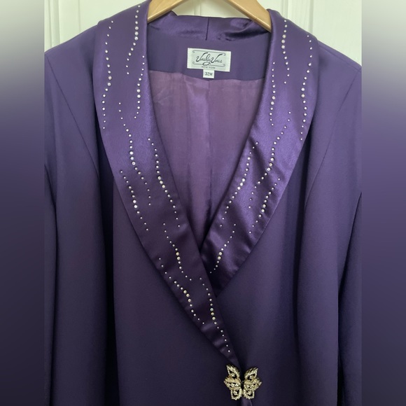 Blazer and Skirt set size 32W - Picture 3 of 12